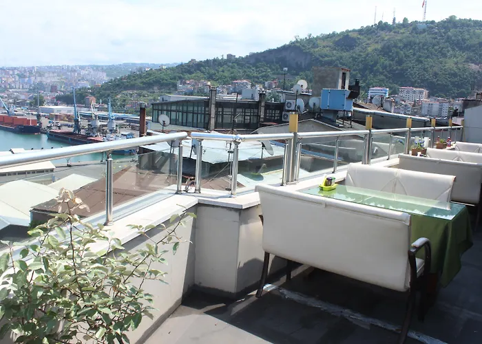 Hotell Ganita Life 2*